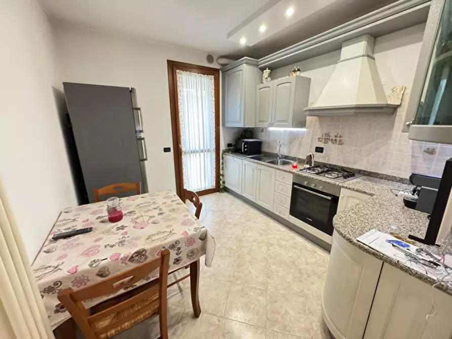 Immagine 8 di Casa bifamiliare in vendita  in Via Palazzon a Campodoro