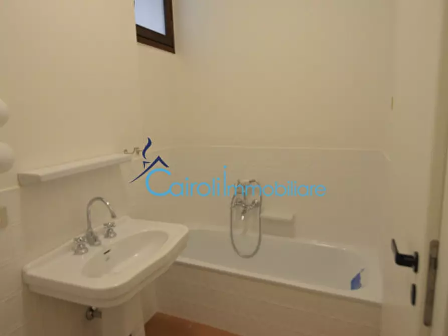 Immagine 10 di Appartamento in affitto  a Pavia