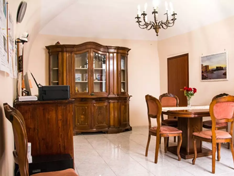 Immagine 18 di Camera in affitto  in Vico Sant Elmo 6 a Napoli