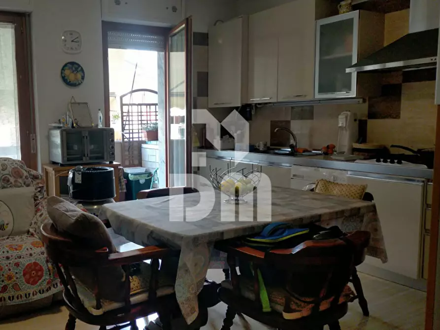 Immagine 6 di Appartamento in vendita  in Via Tiro a volo a Carrara