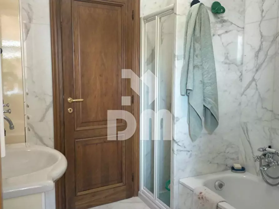 Immagine 7 di Appartamento in vendita  in Via Tiro a volo a Carrara