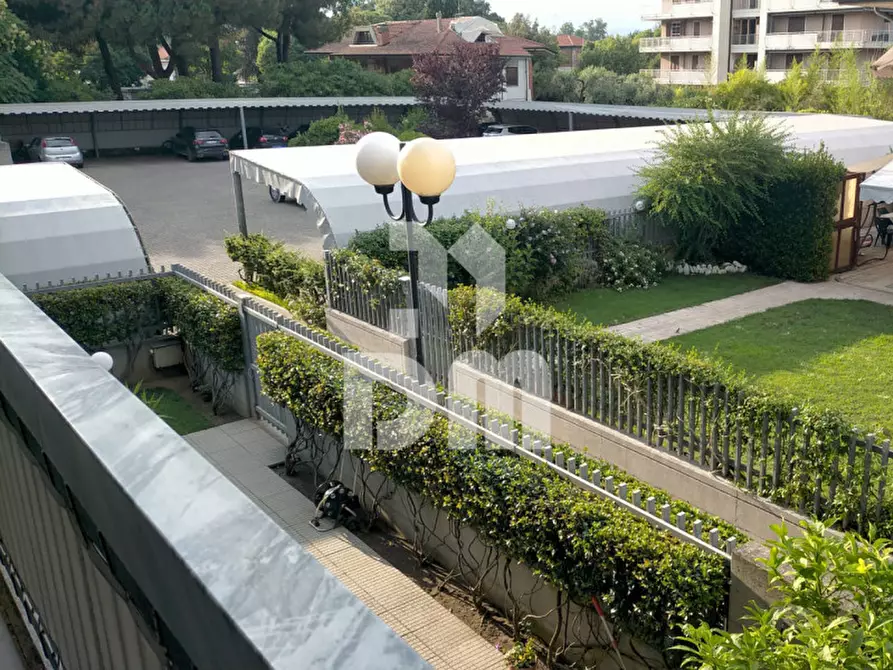Immagine 10 di Appartamento in vendita  in Via Tiro a volo a Carrara