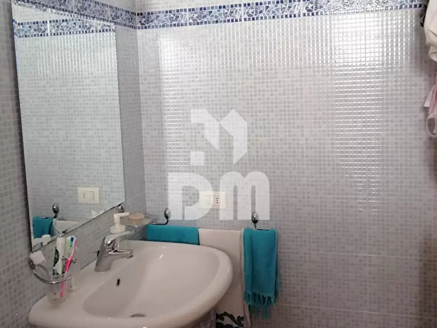 Immagine 10 di Appartamento in vendita  in Via della Robinia a Gallipoli