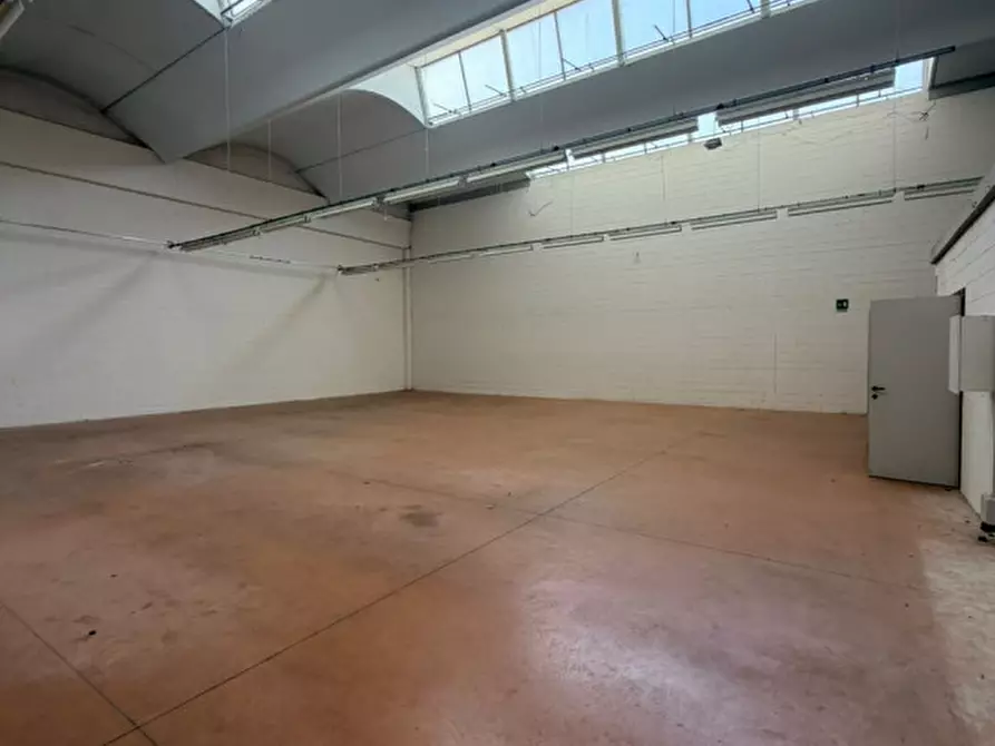 Immagine 7 di Capannone industriale in affitto  in Via Priula a Nervesa Della Battaglia
