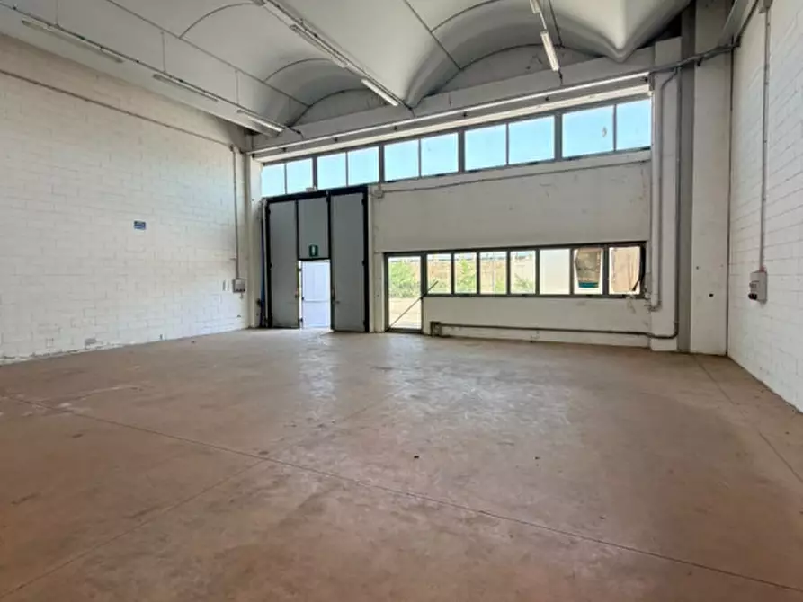 Immagine 12 di Capannone industriale in affitto  in Via Priula a Nervesa Della Battaglia