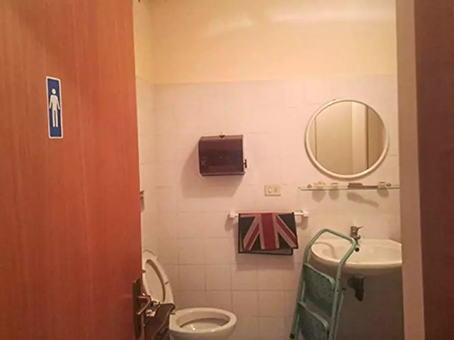 Immagine 11 di Ufficio in vendita  in Via Montefiorino, 10, 05100 Terni TR, Italia a Terni