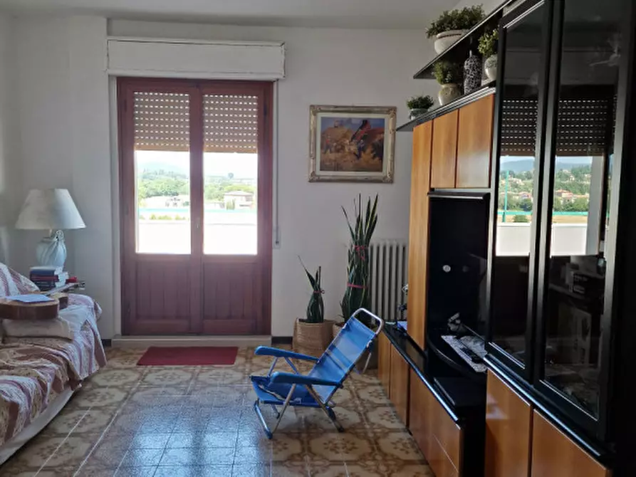 Immagine 1 di Palazzo in vendita  a Torrita Di Siena