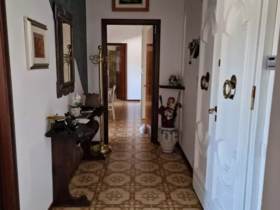 Immagine 6 di Palazzo in vendita  a Torrita Di Siena