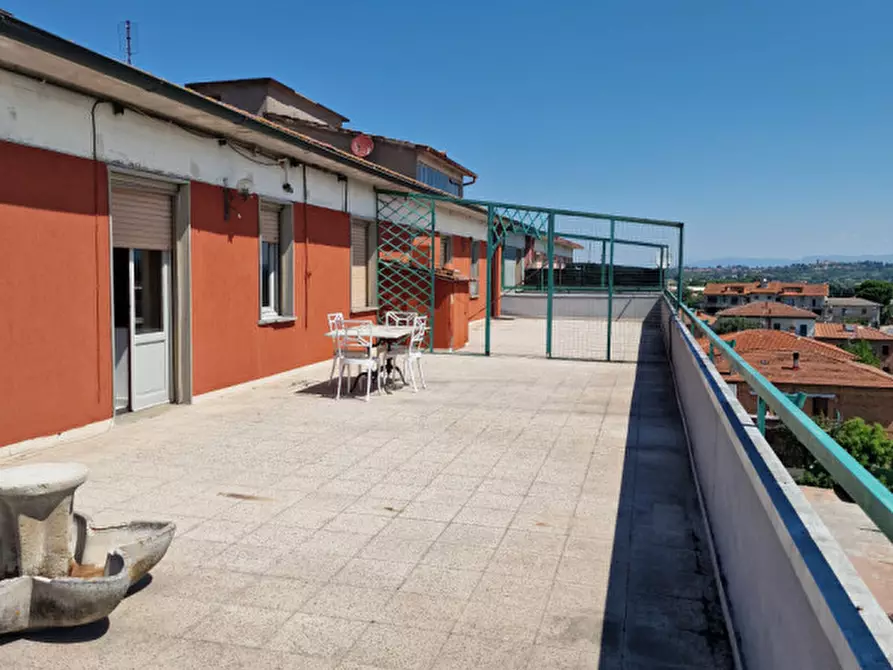 Immagine 23 di Palazzo in vendita  a Torrita Di Siena