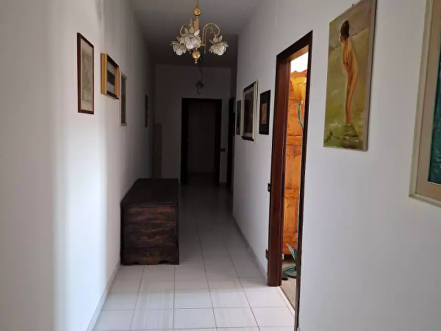 Immagine 27 di Palazzo in vendita  a Torrita Di Siena