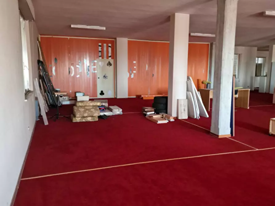 Immagine 45 di Palazzo in vendita  a Torrita Di Siena