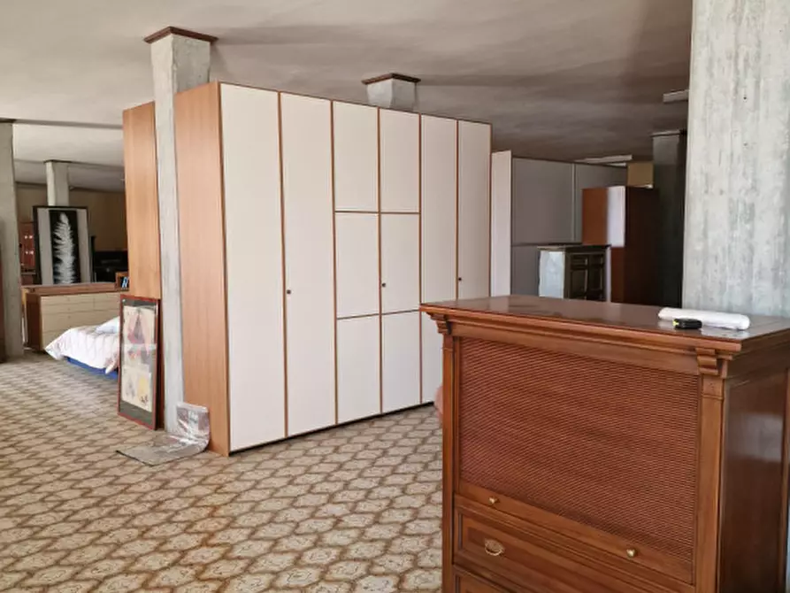 Immagine 52 di Palazzo in vendita  a Torrita Di Siena