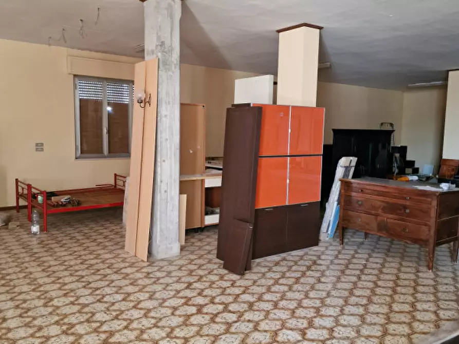 Immagine 59 di Palazzo in vendita  a Torrita Di Siena