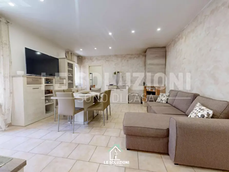 Immagine 2 di Appartamento in vendita  in Via Sabotino 14 a Castellana Grotte