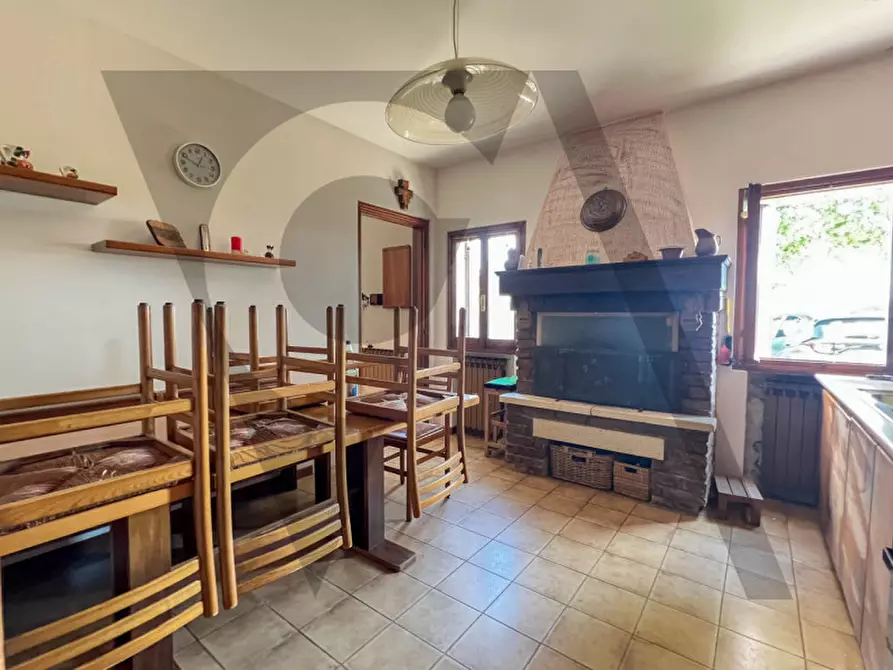 Immagine 4 di Casa indipendente in vendita  in Via Giuseppe Giusti a Correzzola