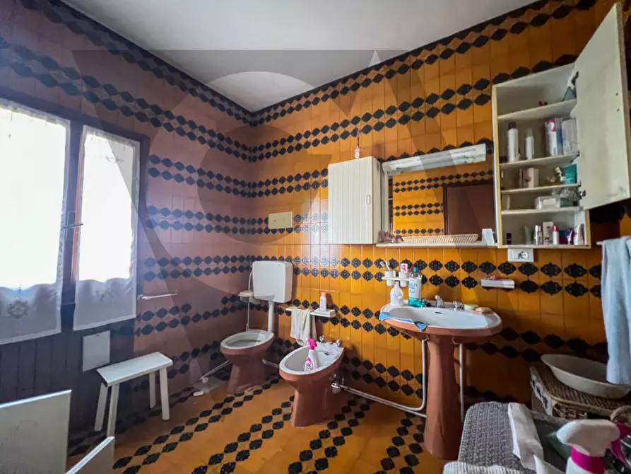 Immagine 8 di Casa indipendente in vendita  in Via Giuseppe Giusti a Correzzola