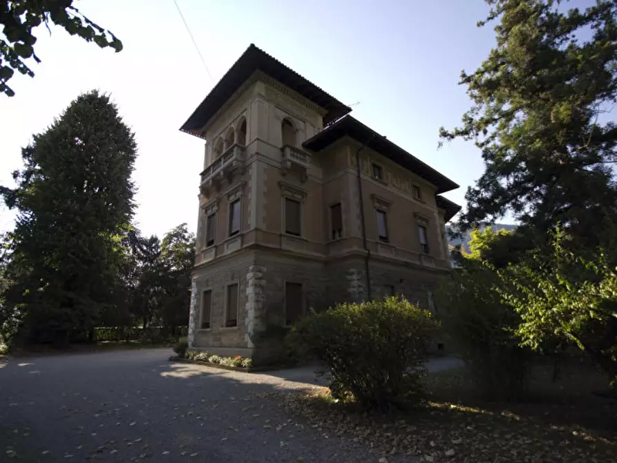 Immagine 1 di Villa in vendita  in Via Vittorio Emanuele, 2 a Maniago