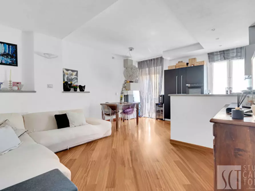 Immagine 1 di Appartamento in affitto  in Alzaia Naviglio Pavese, 8 a Milano