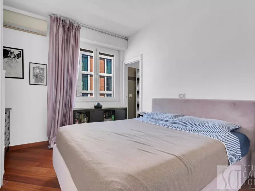 Immagine 10 di Appartamento in affitto  in Alzaia Naviglio Pavese, 8 a Milano