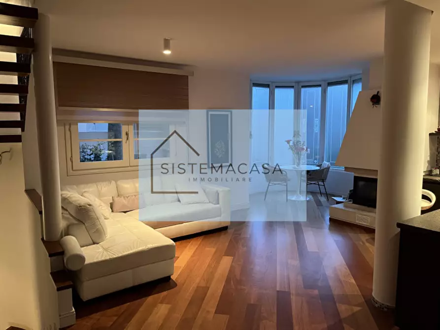 Immagine 1 di Casa indipendente in vendita  in Via Roma a Dovadola