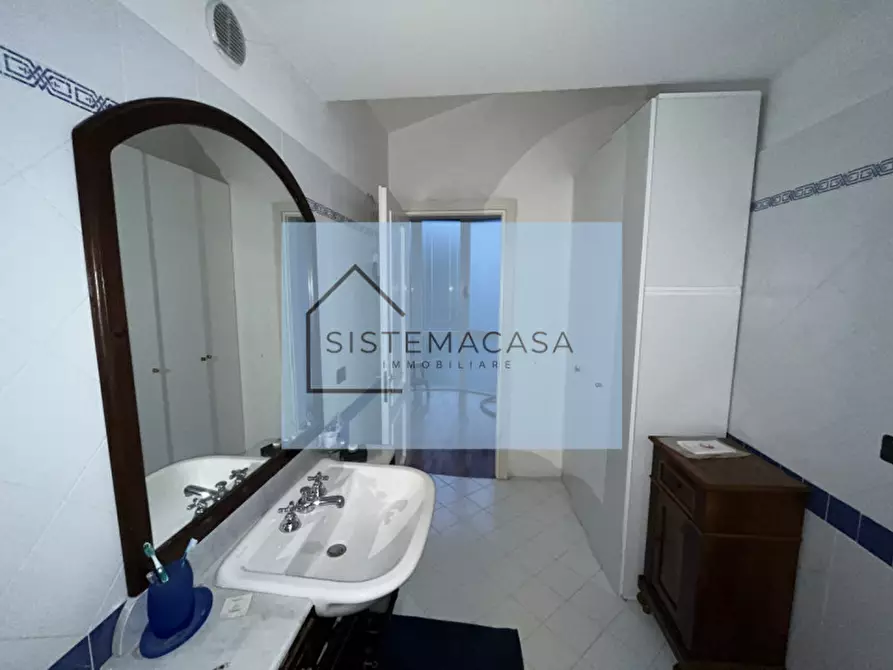 Immagine 35 di Casa indipendente in vendita  in Via Roma a Dovadola