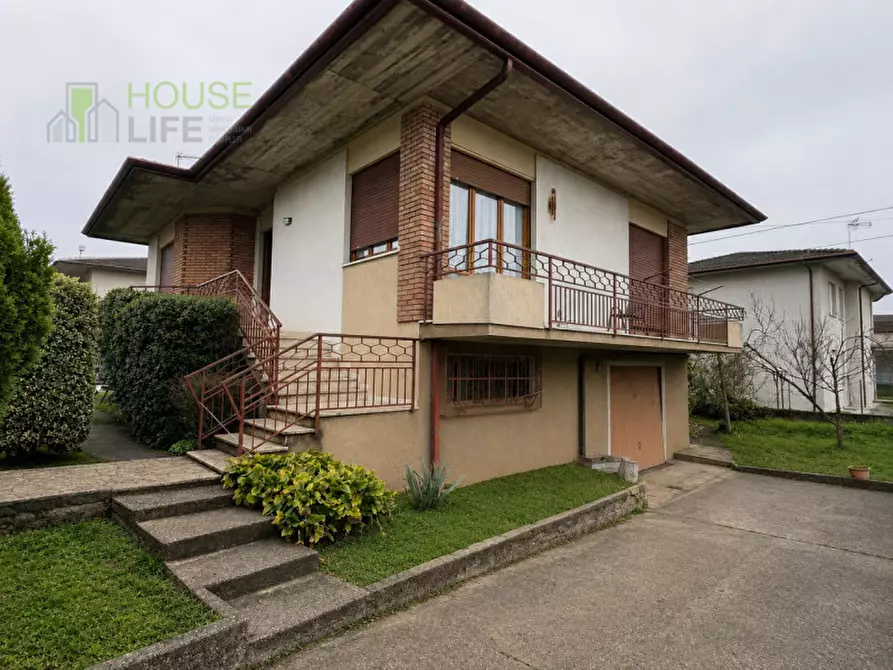 Immagine 2 di Casa indipendente in vendita  in Via Verdi a Lugo Di Vicenza