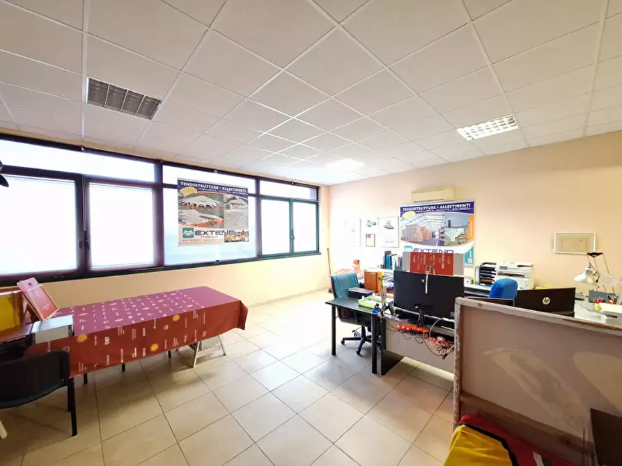 Immagine 2 di Ufficio in affitto  in Via Einaudi 117 a Rovigo