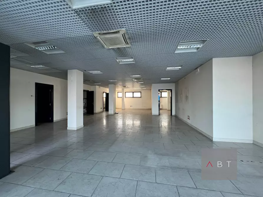 Immagine 3 di Negozio in affitto  a San Giorgio In Bosco
