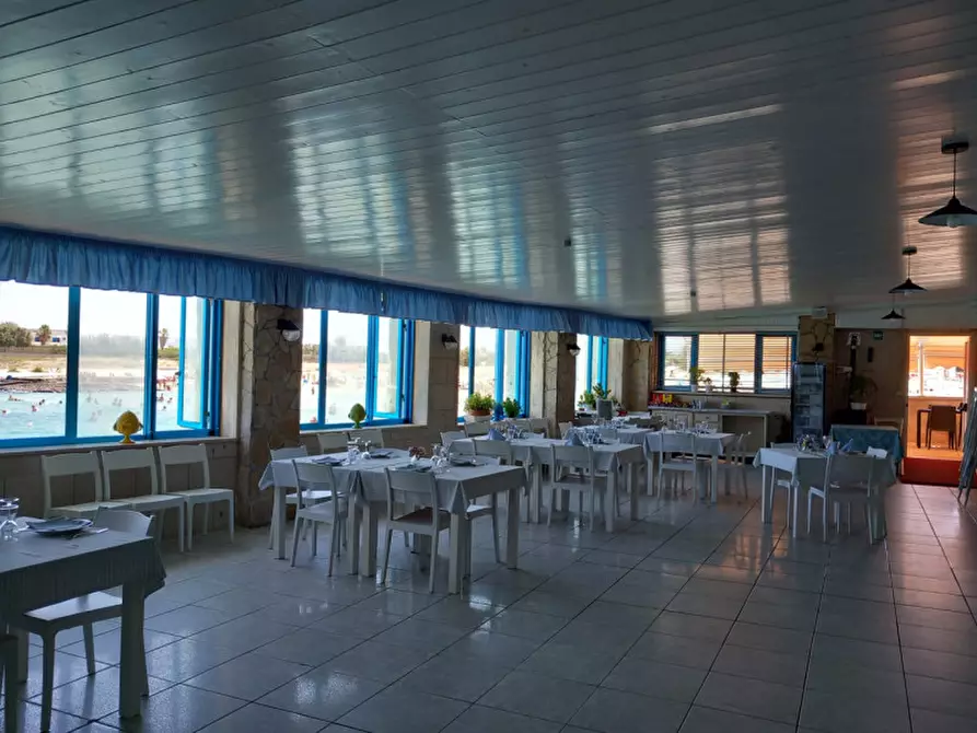 Immagine 2 di Attività commerciale in vendita  in Villanova a Ostuni