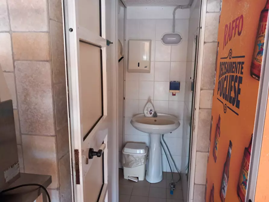 Immagine 12 di Attività commerciale in vendita  in Villanova a Ostuni