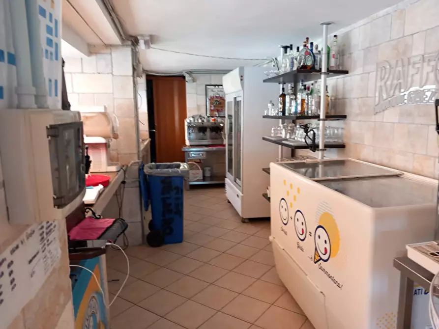 Immagine 13 di Attività commerciale in vendita  in Villanova a Ostuni