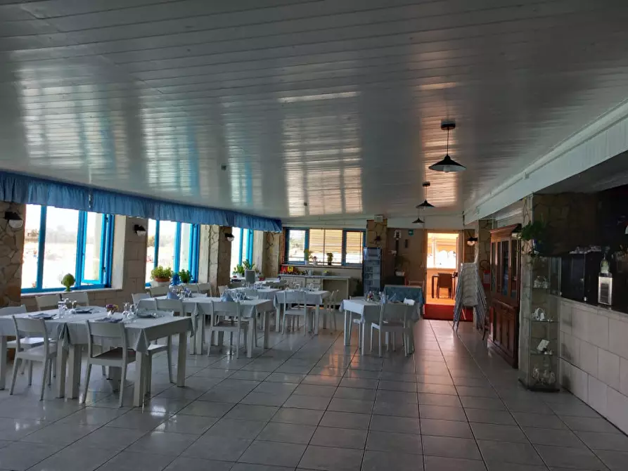 Immagine 22 di Attività commerciale in vendita  in Villanova a Ostuni