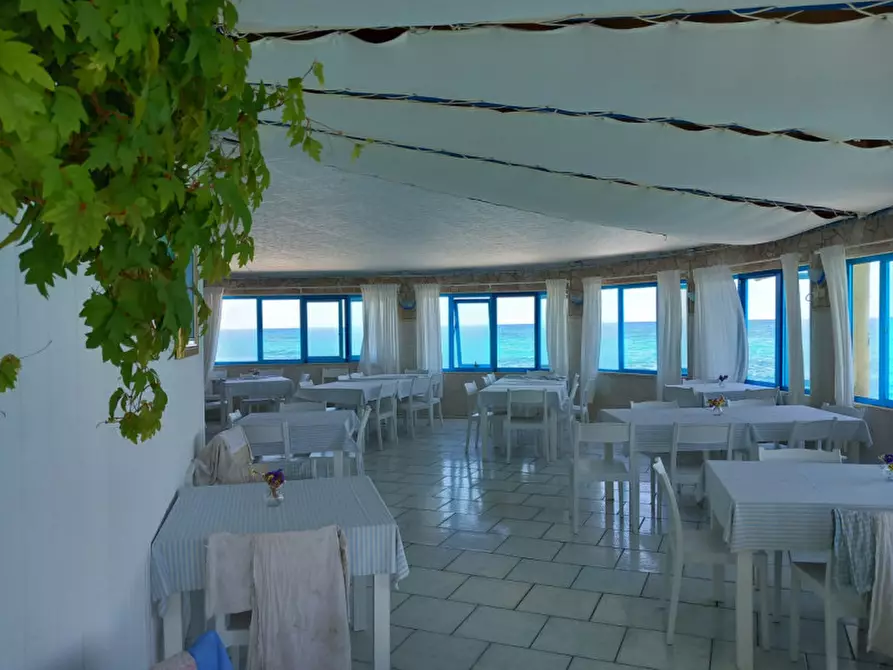 Immagine 27 di Attività commerciale in vendita  in Villanova a Ostuni