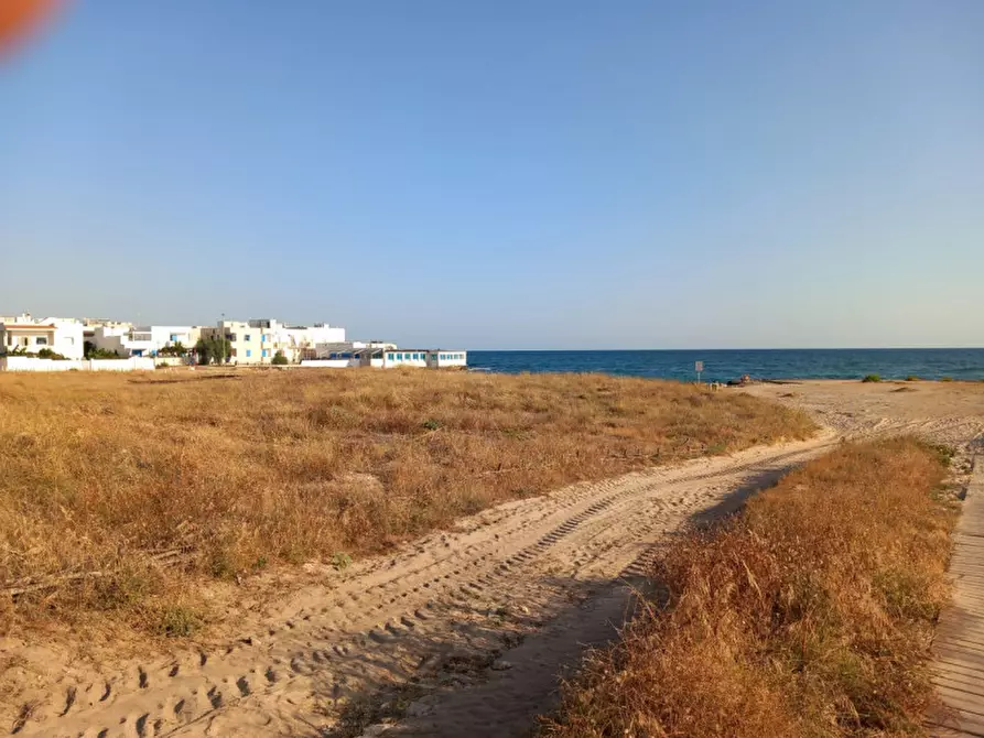 Immagine 43 di Attività commerciale in vendita  in Villanova a Ostuni