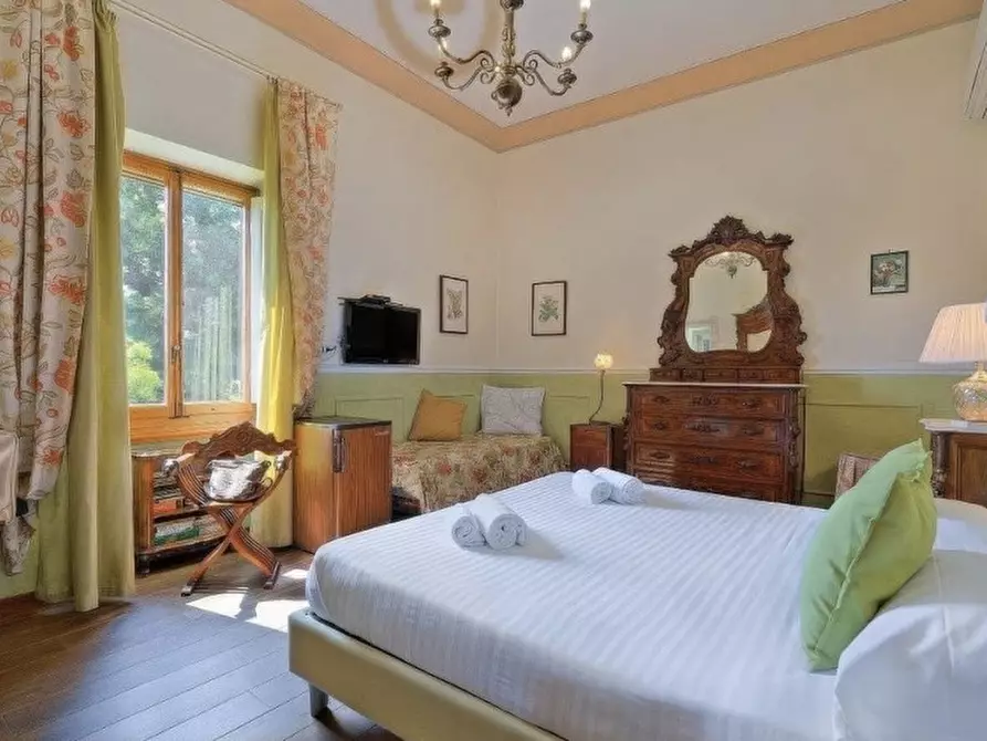 Immagine 3 di Bed & Breakfast in vendita  in VIA DEI CAPPUCCINI a Firenze