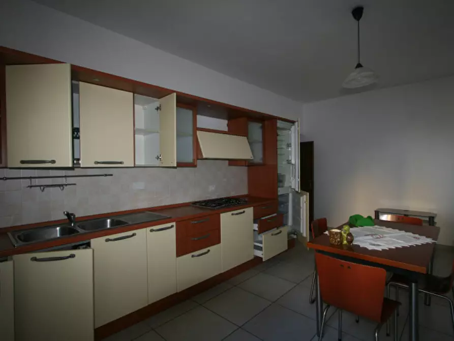 Immagine 1 di Appartamento in vendita  a Sinalunga