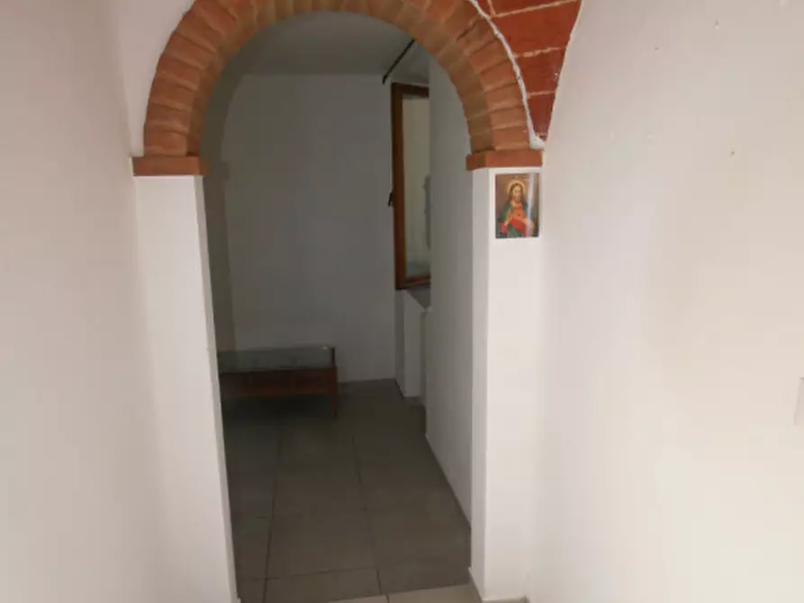 Immagine 2 di Appartamento in vendita  a Sinalunga