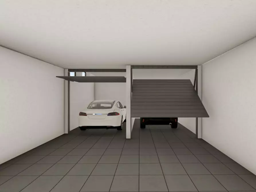 Immagine 1 di Garage in vendita  in VIA MALPIGHI a Firenze