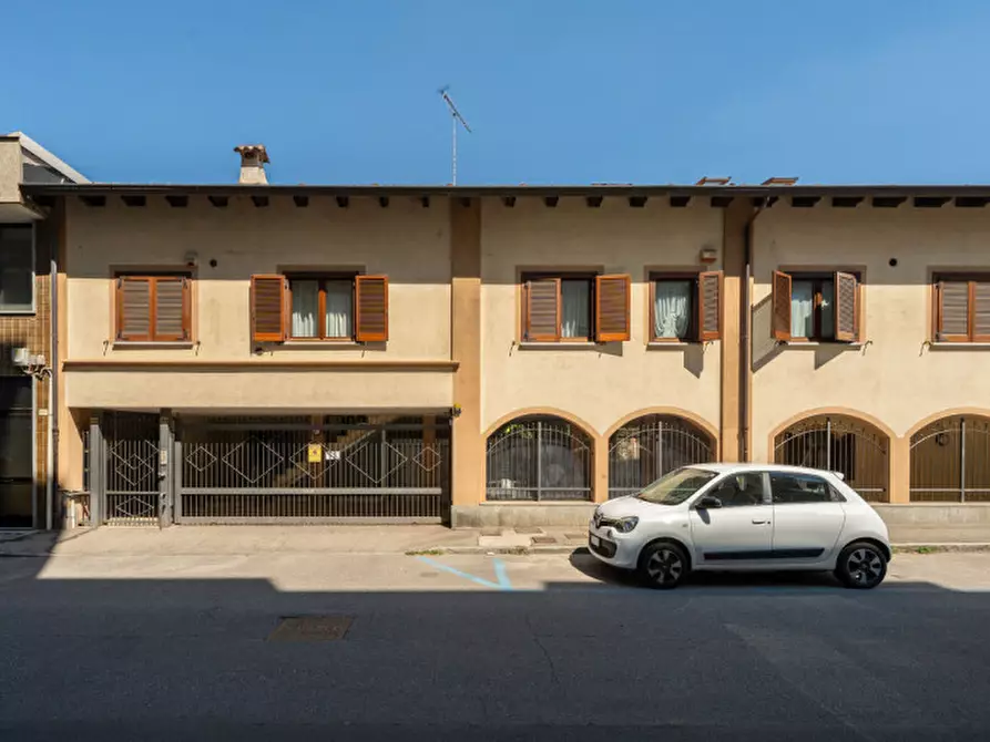 Immagine 1 di Appartamento in vendita  in Via Louis Pasteur 18 a Rivoli