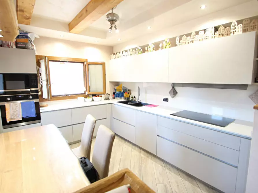 Immagine 2 di Casa indipendente in vendita  in Via Cadore a Noale