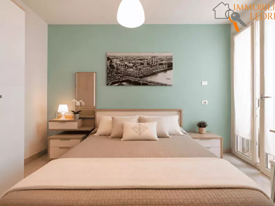 Immagine 4 di Villa in vendita  in Via Raimondo Vianello a Peschiera Del Garda