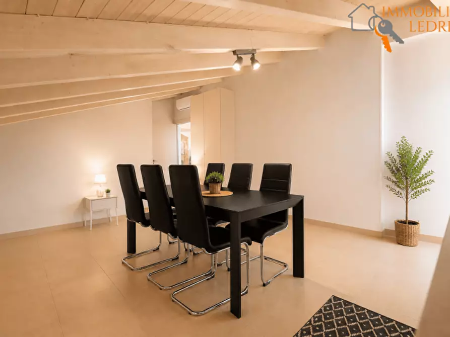 Immagine 6 di Villa in vendita  in Via Raimondo Vianello a Peschiera Del Garda