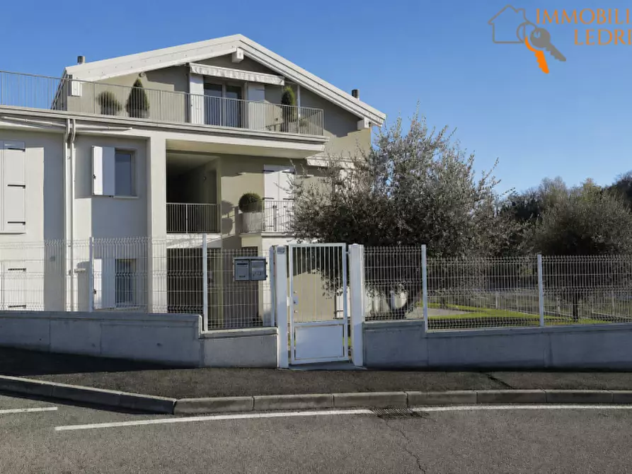 Immagine 11 di Villa in vendita  in Via Raimondo Vianello a Peschiera Del Garda