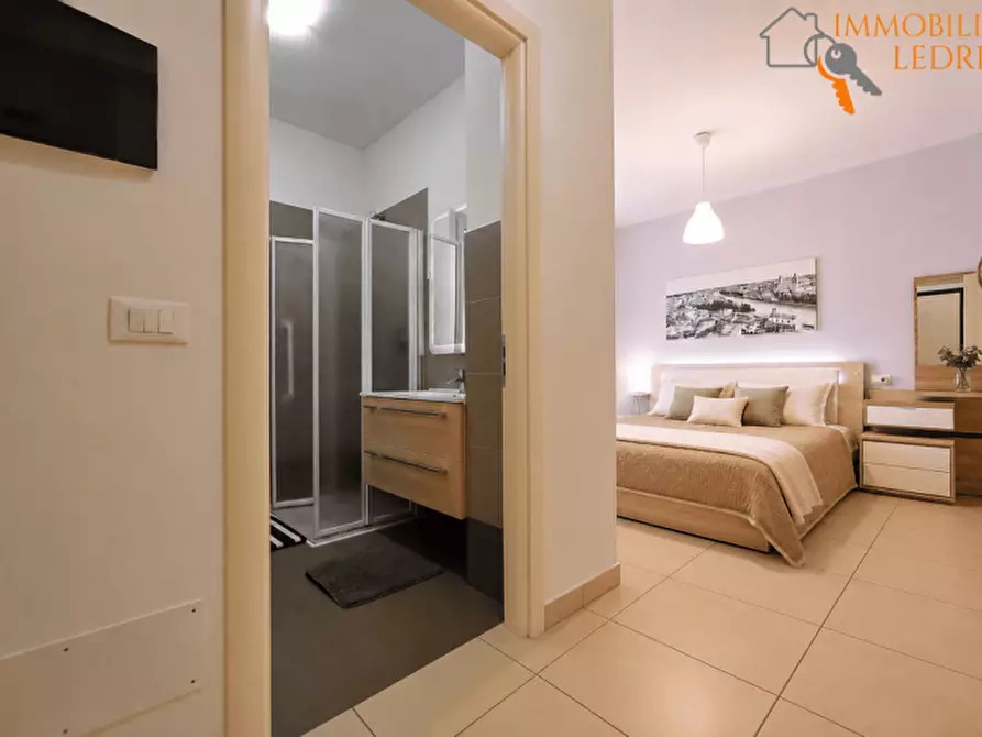 Immagine 15 di Villa in vendita  in Via Raimondo Vianello a Peschiera Del Garda