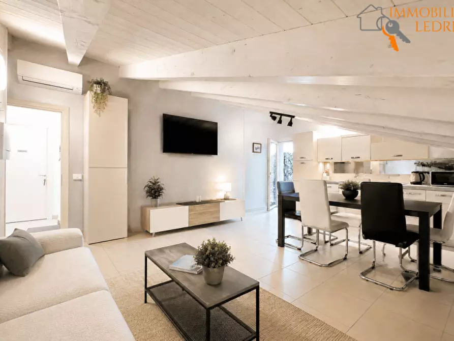 Immagine 22 di Villa in vendita  in Via Raimondo Vianello a Peschiera Del Garda