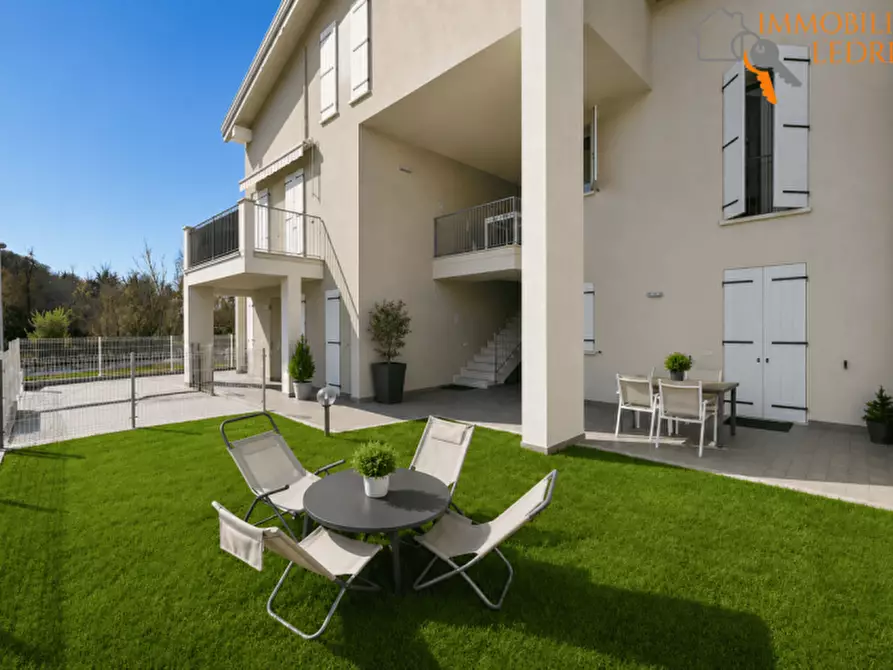 Immagine 24 di Villa in vendita  in Via Raimondo Vianello a Peschiera Del Garda