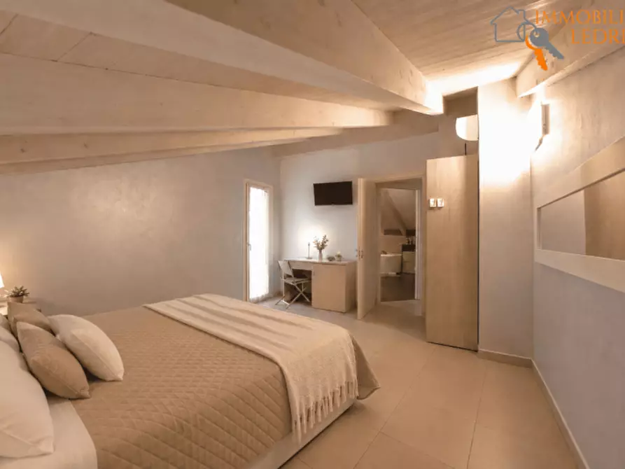 Immagine 35 di Villa in vendita  in Via Raimondo Vianello a Peschiera Del Garda