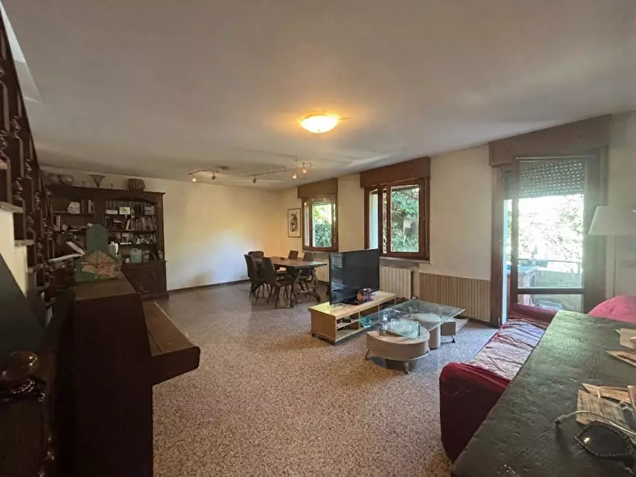 Immagine 1 di Casa quadrifamiliare in vendita  in Via San Tommaso a Albignasego