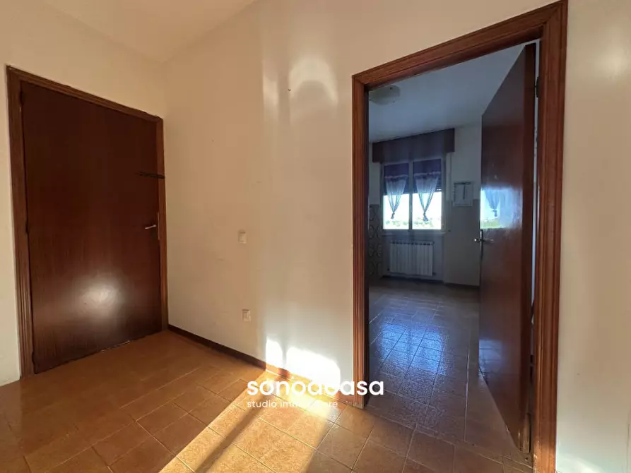 Immagine 9 di Appartamento in vendita  in Via Bacchiocchi, 15 a San Costanzo
