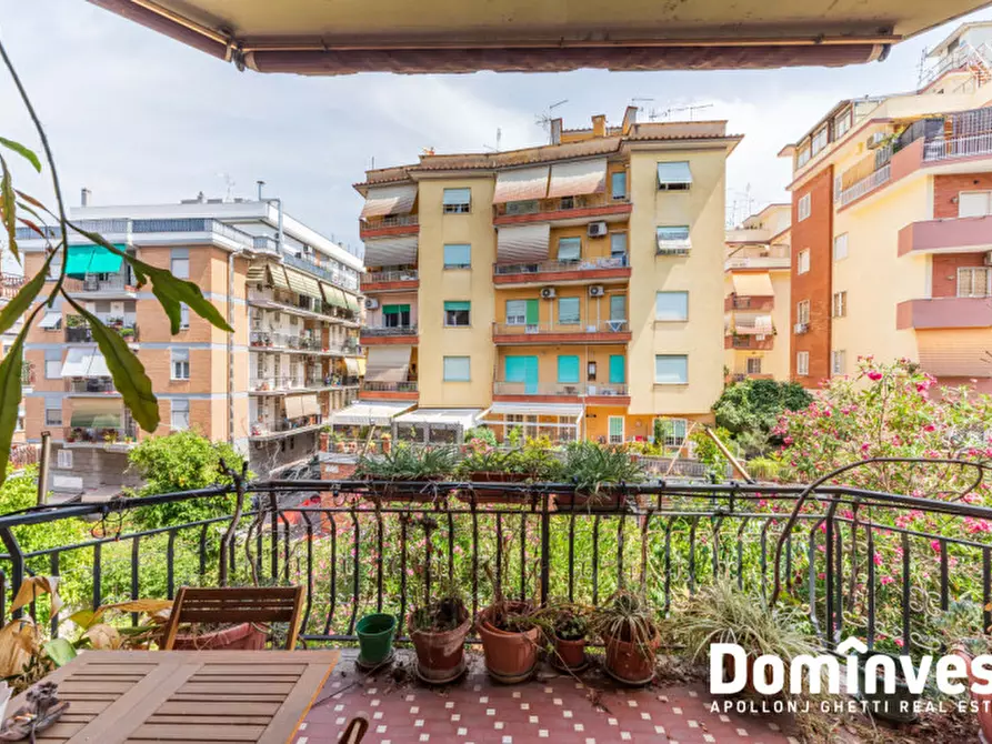 Immagine 1 di Appartamento in vendita  in Via Adolfo Albertazzi a Roma